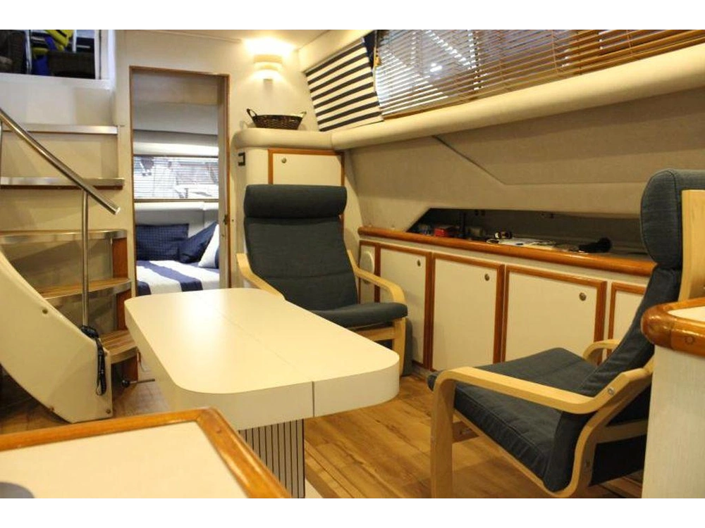 1993 Cruisers Yachts 3850 alt