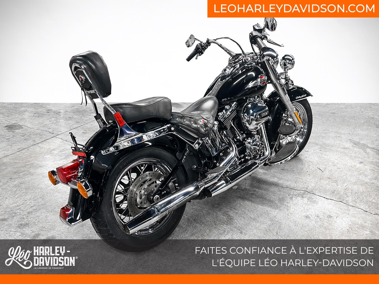 2016 Harley-Davidson FLSTC Softail Heritage Classic thumbnail 2