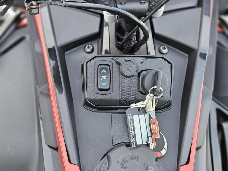 Polaris PATRIOT BOOST INDY VR1 137 DYNAMIX 2025