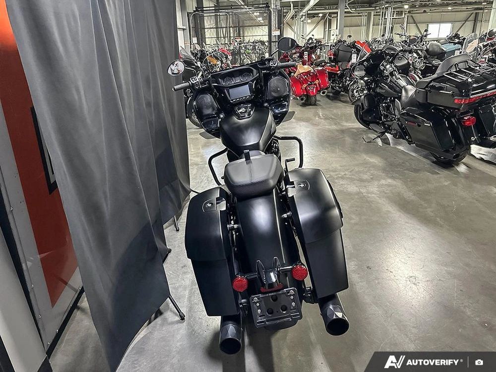 2023 Indian Motorcycle Dark Horse 108 alt