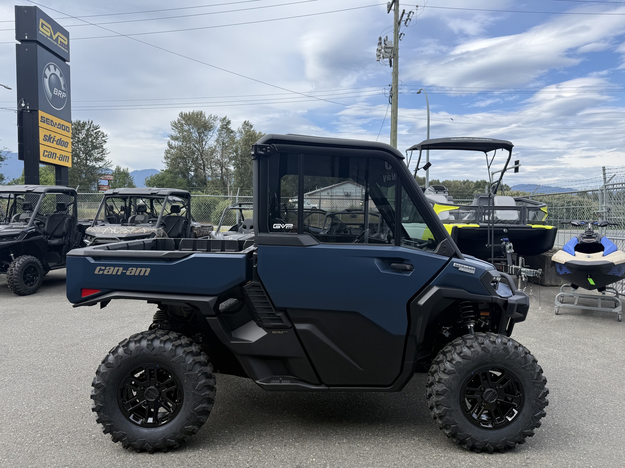 2026 Can-Am DEFENDER LIMITED CAB HD11 thumbnail 8