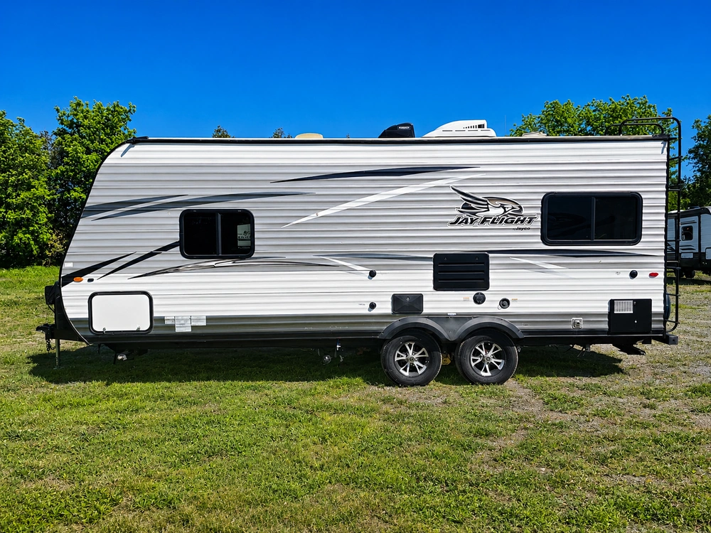 2018 Jayco Jayflight Slx 210qb alt