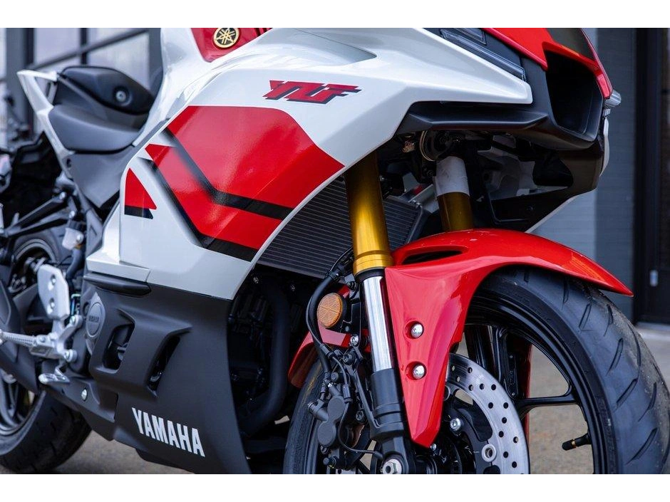 2026 Yamaha Yzf-r3 alt