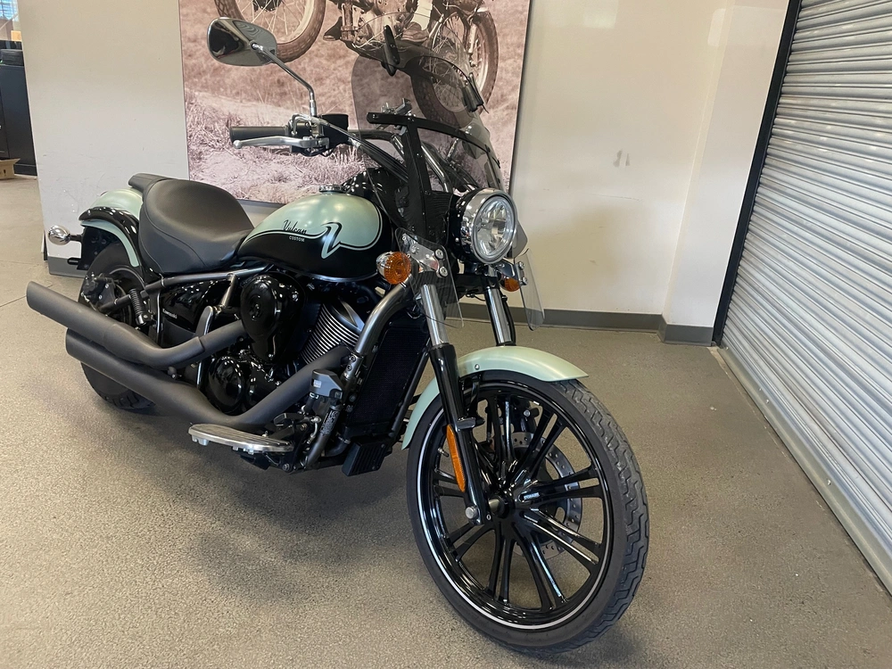 2023 Kawasaki Vulcan 900 alt