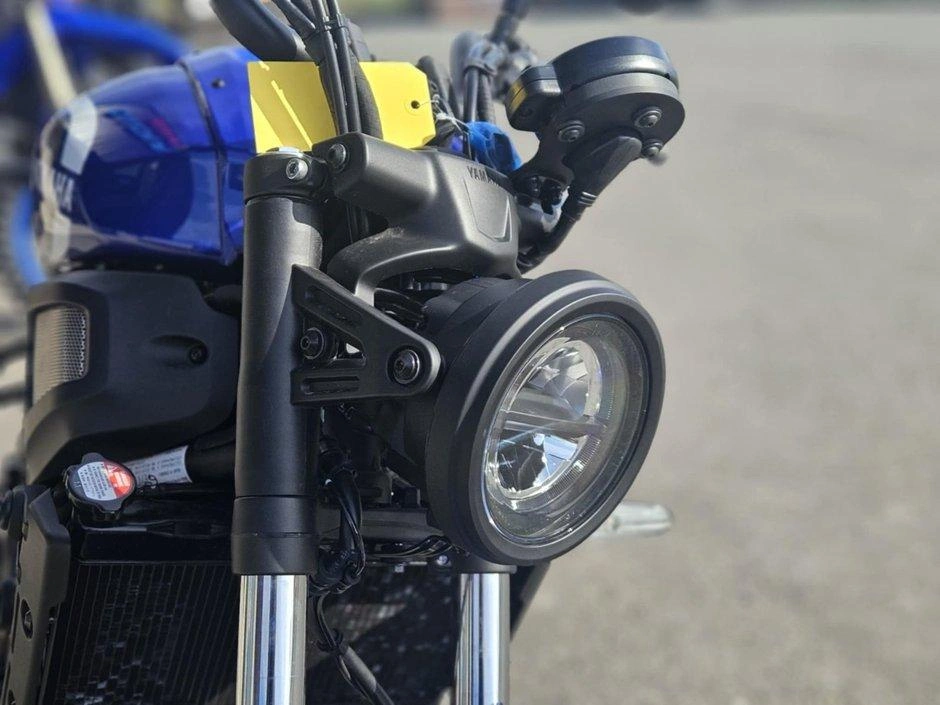 2025 Yamaha Xsr 700 alt