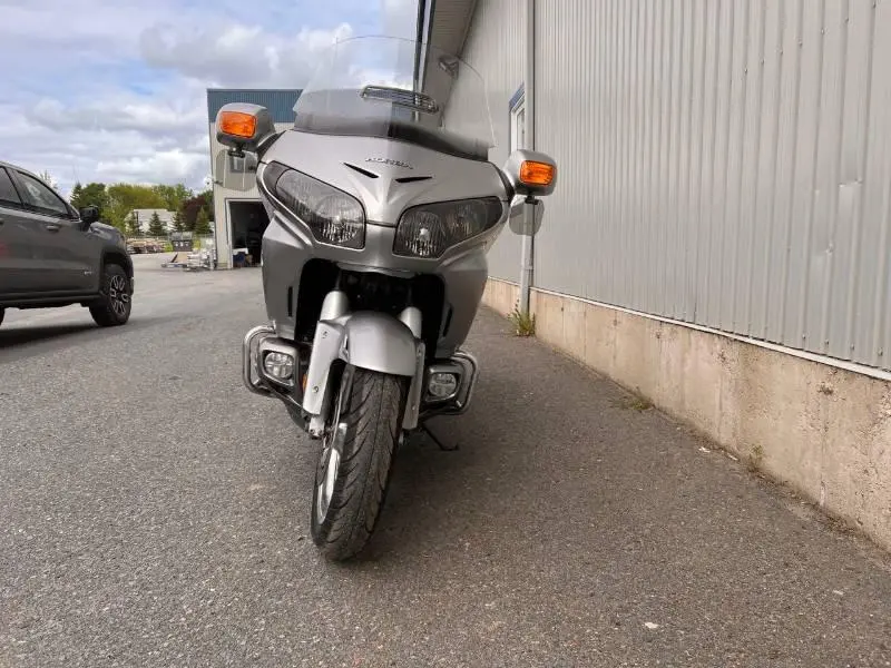 2013 Honda GOLD WING GL1800ALD thumbnail 3