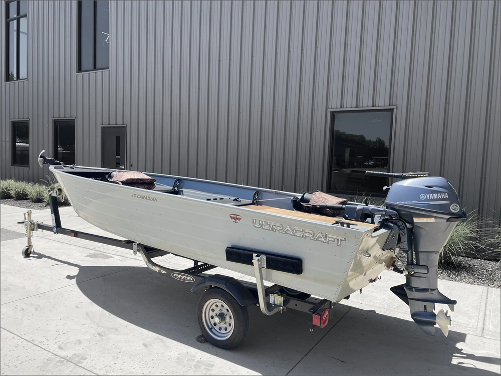 2015 Ultracraft Canadian 16 alt