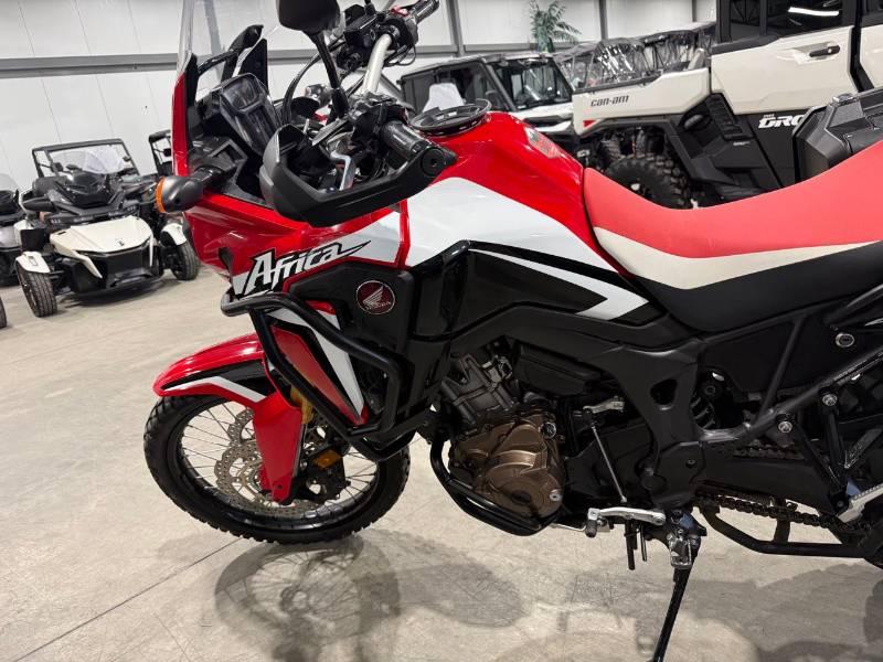 2017 Honda Africa Twin thumbnail 3