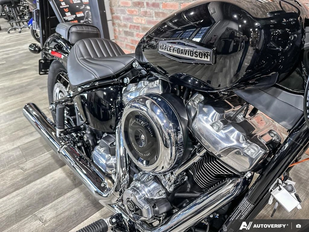 2026 Harley-davidson Street Bob alt