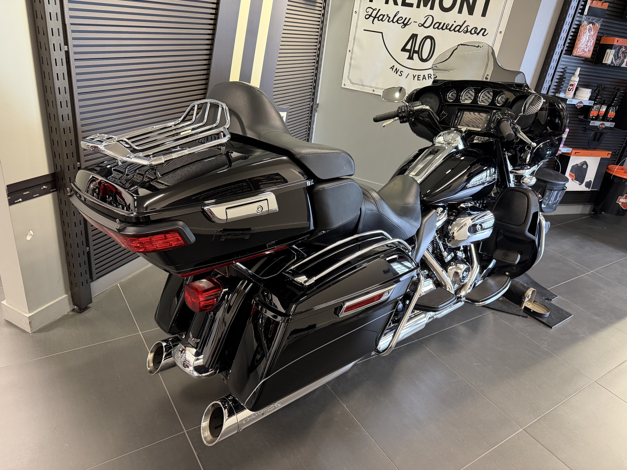 2017 Harley-Davidson ELECTRA GLIDE ULTRA LIMITED FLHTK thumbnail 7
