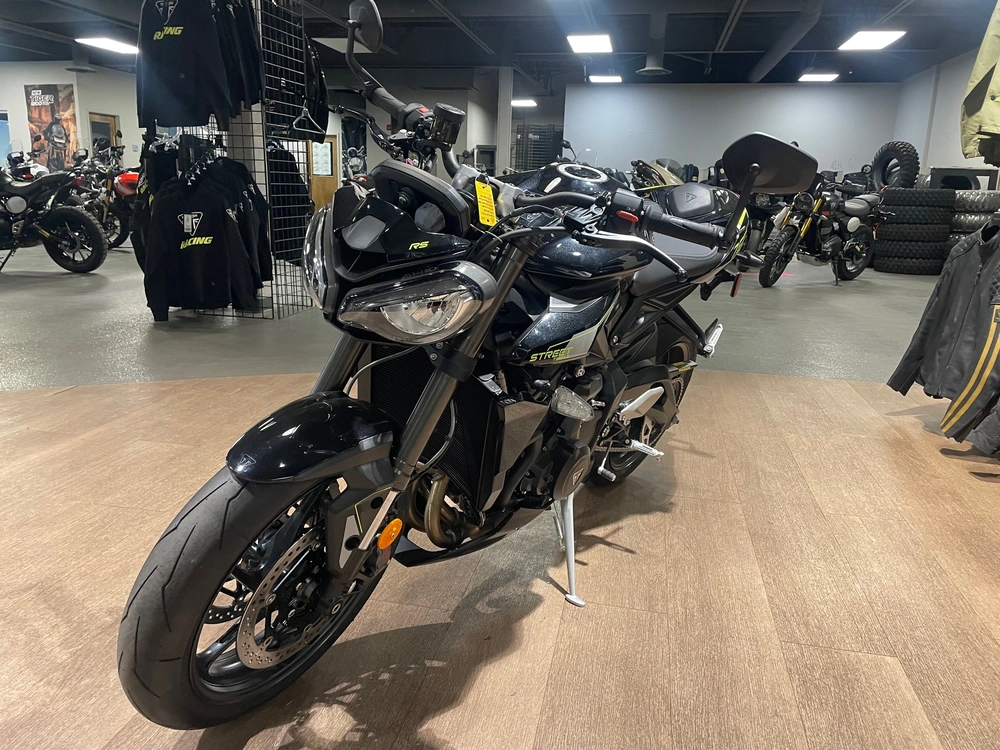 2026 Triumph Street Triple 765 Rs - Phantom Black alt