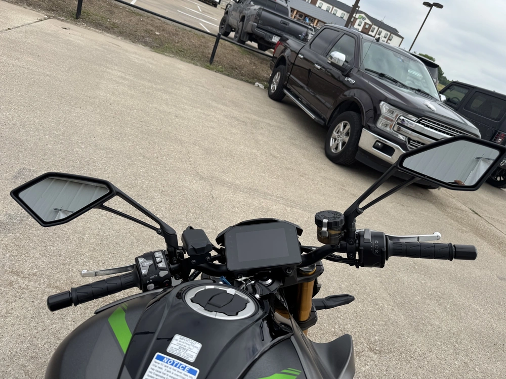 2026 Kawasaki Zr1100 alt