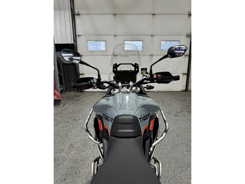 2026 Triumph Tiger 900 Dessert alt