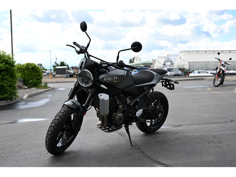 2027 Husqvarna Svartpilen 801 alt