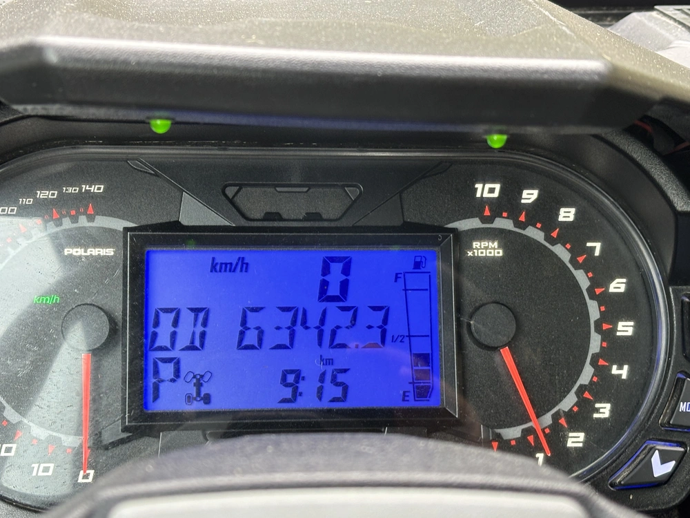 2022 Polaris General Full Heated Cab alt