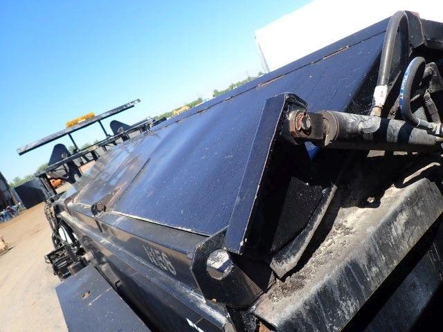 Freightliner M2106 2010