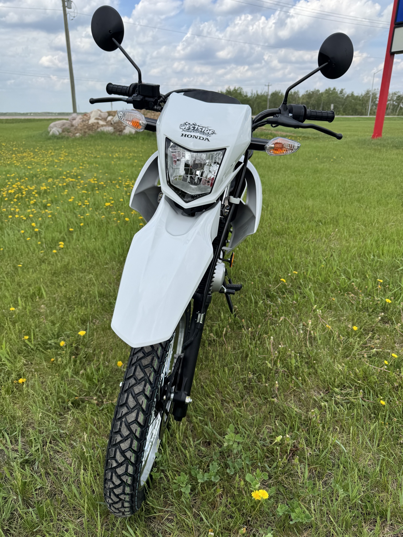 2026 Honda XR150L thumbnail 2