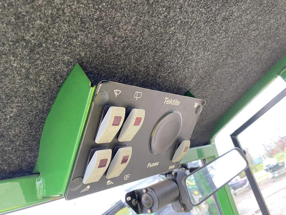 2015 John Deere 1025r alt