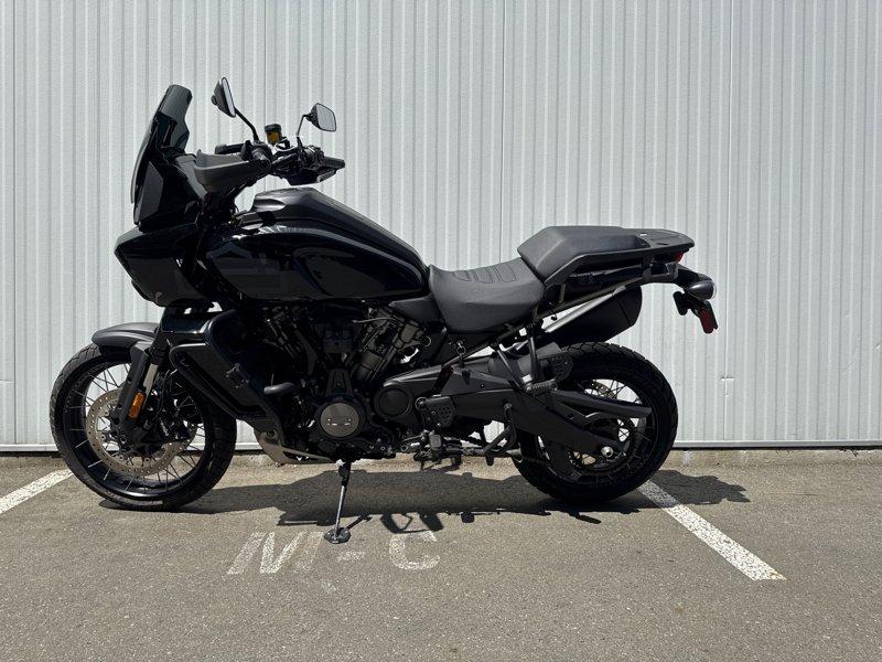 2023 Harley-Davidson RA1250S - Pan America™ 1250 Special thumbnail 9