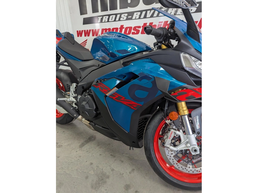 2027 Aprilia Rsv4 alt