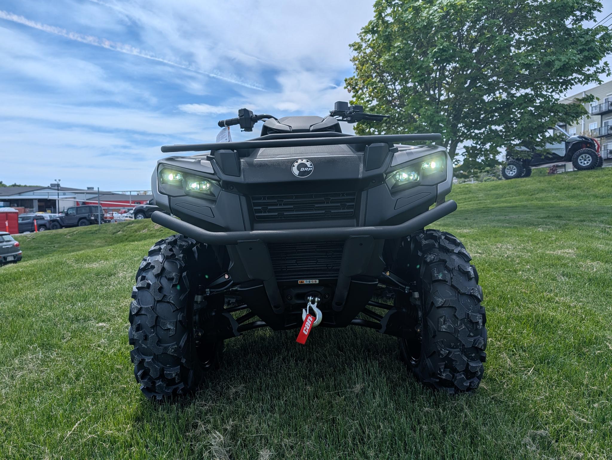 2026 Can-Am Outlander XT 700 thumbnail 3
