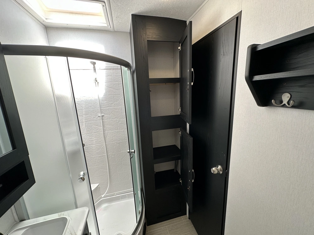2024 Coachmen Adrenaline 27kb alt