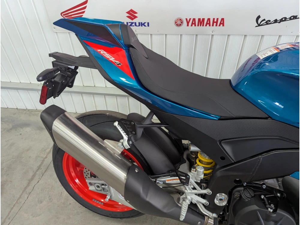 2027 Aprilia Rsv4 alt