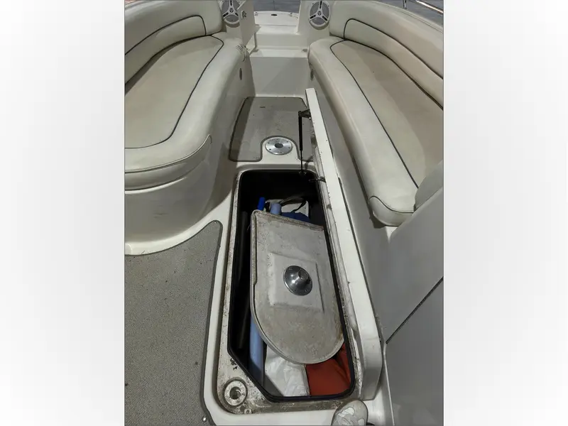 1999 Sea Ray 240 SunDeck