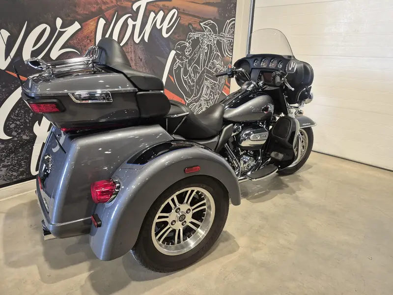 Harley-Davidson FLHTCUTG Tri Glide Ultra 2022