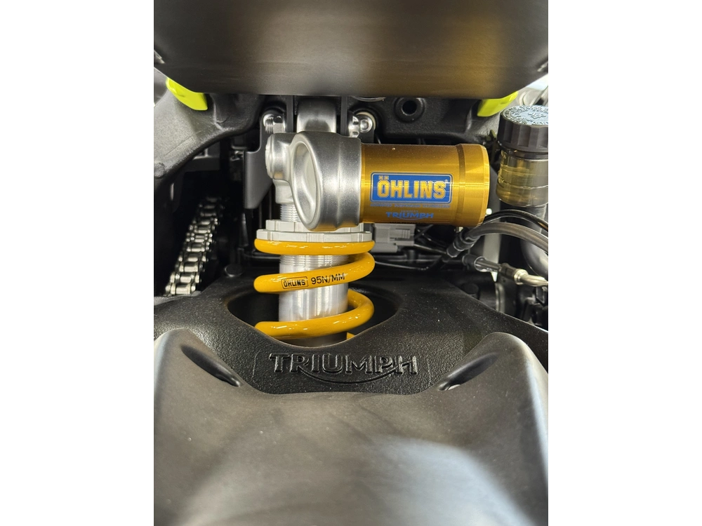 2026 Triumph Street Triple 765 Mo alt