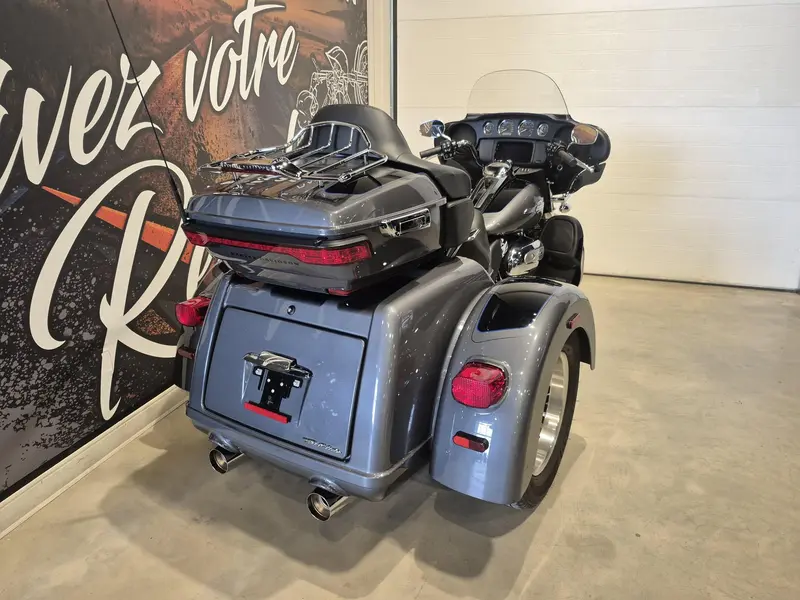 Harley-Davidson FLHTCUTG Tri Glide Ultra 2022