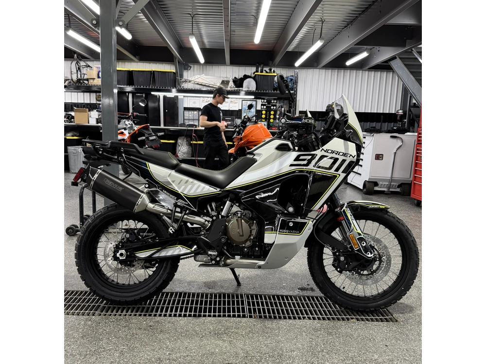 2025 Husqvarna Norden 901 alt