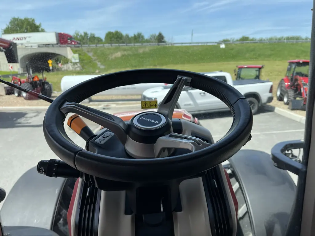 2023 Case IH Optum 270CVX
