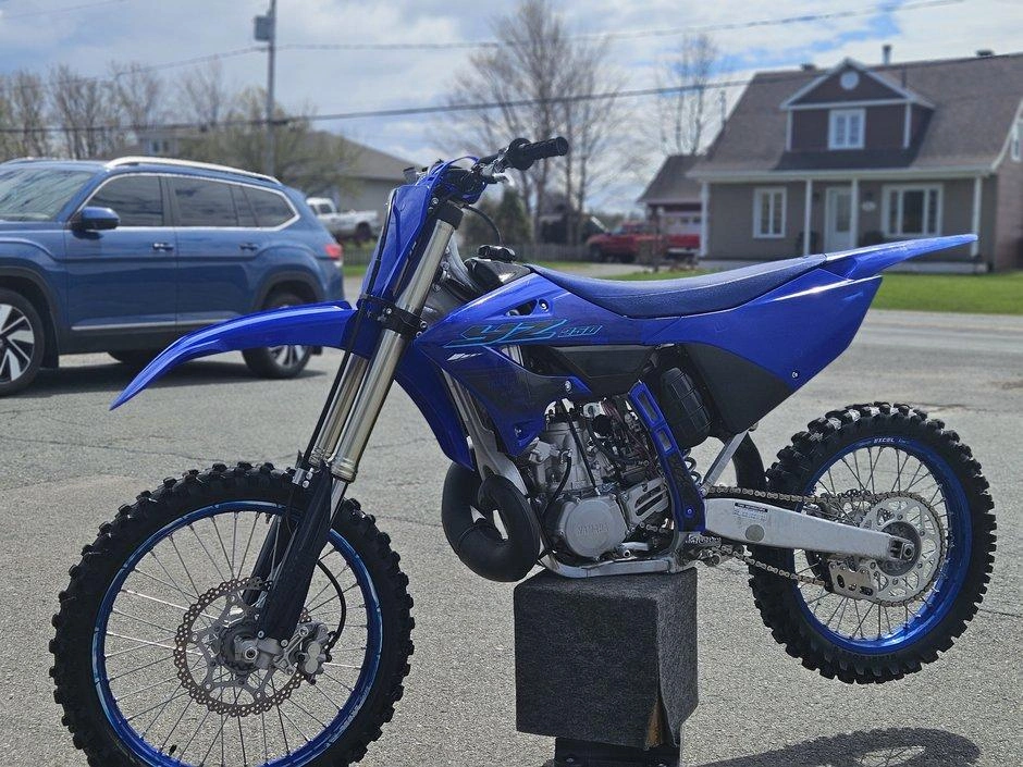 2024 Yamaha Yz250 alt