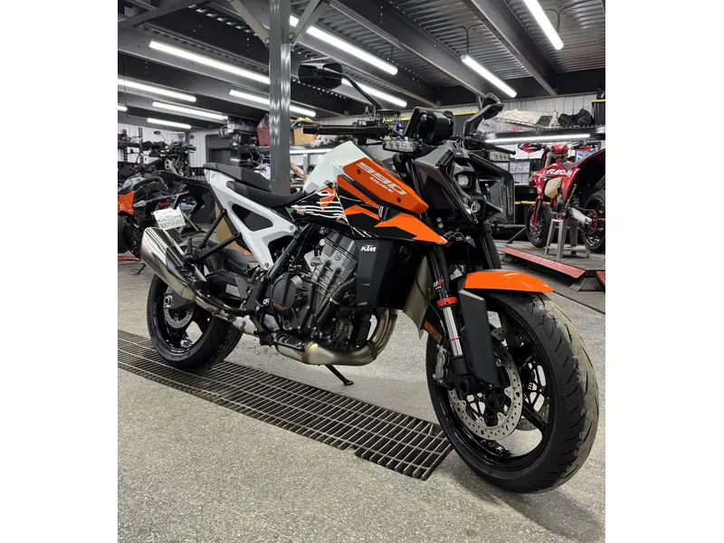 KTM 990 DUKE 2027