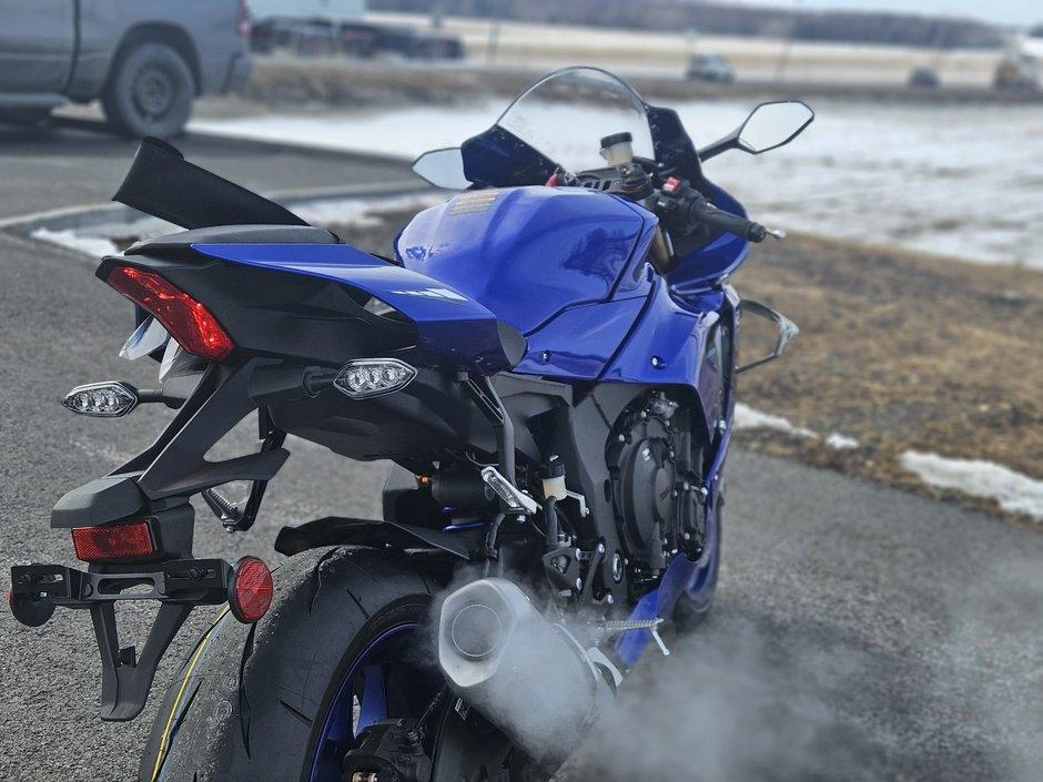 Yamaha Yzf-r1 2026 alt