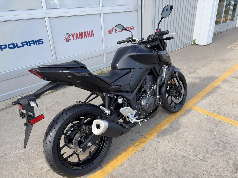 2026 Yamaha Mt-03 alt