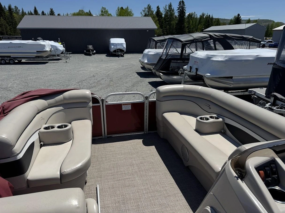 2019 Bennington Marine 188 Sv alt