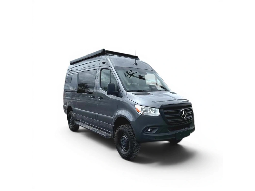 2027 Uwagen Série 4 Overland alt