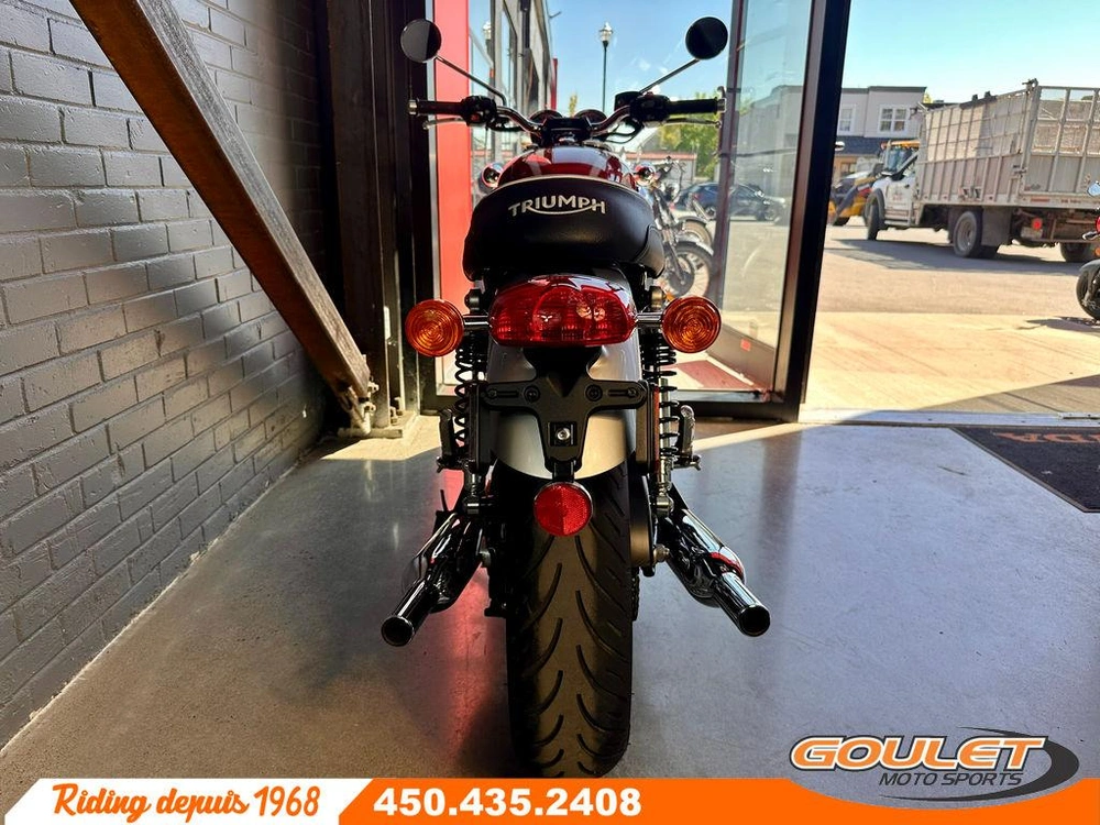Triumph Bonneville T120 Elvis Presley 2025 alt