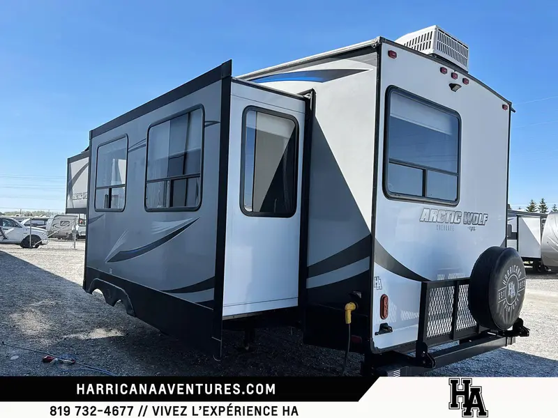 2018 Arctic Wolf 255DRL4-75
