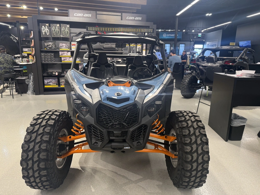 2026 Can-am Showtime Maverick Ds Turbo R 9dtc alt