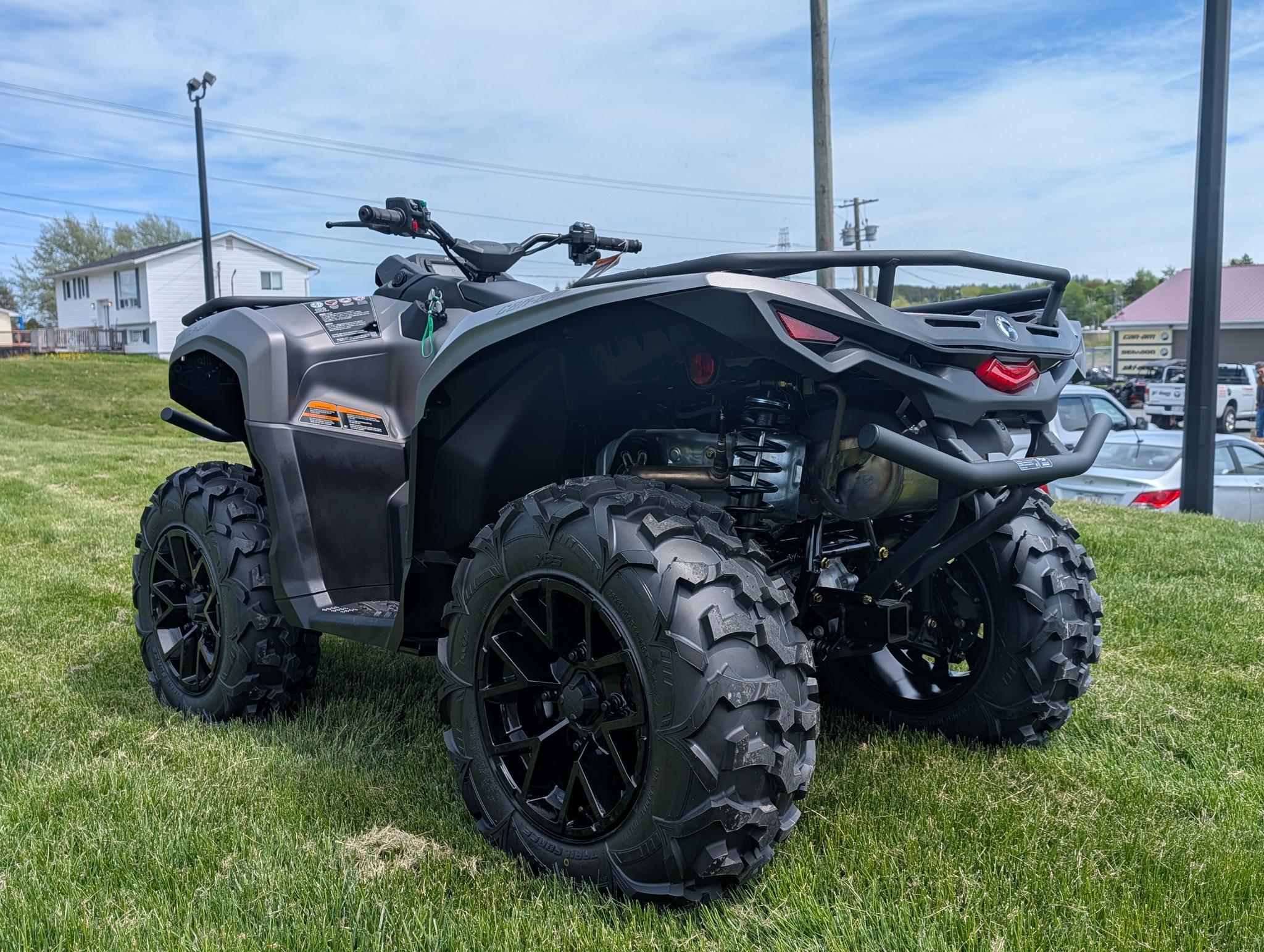 2026 Can-Am Outlander XT 700 thumbnail 6