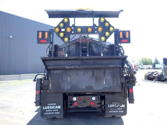 Freightliner M2106 2010