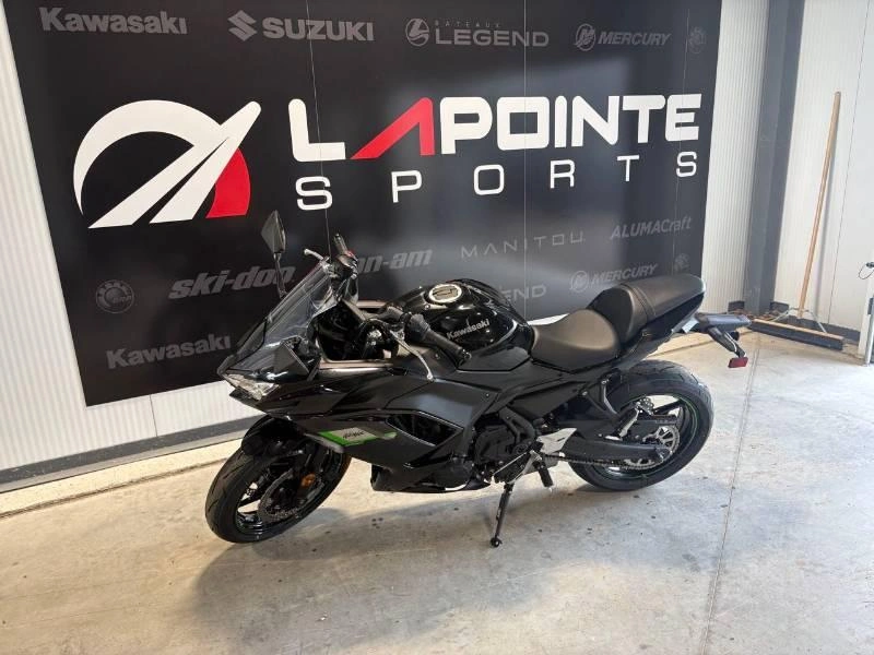 Kawasaki Ninja 650 2025 alt