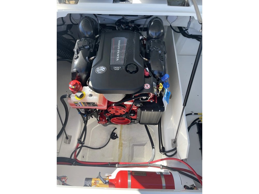 2026 Cobalt Boats R6 alt