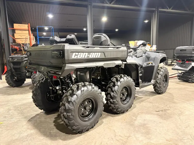 2026 Can-Am Outlander MAX 6X6 DPS 700
