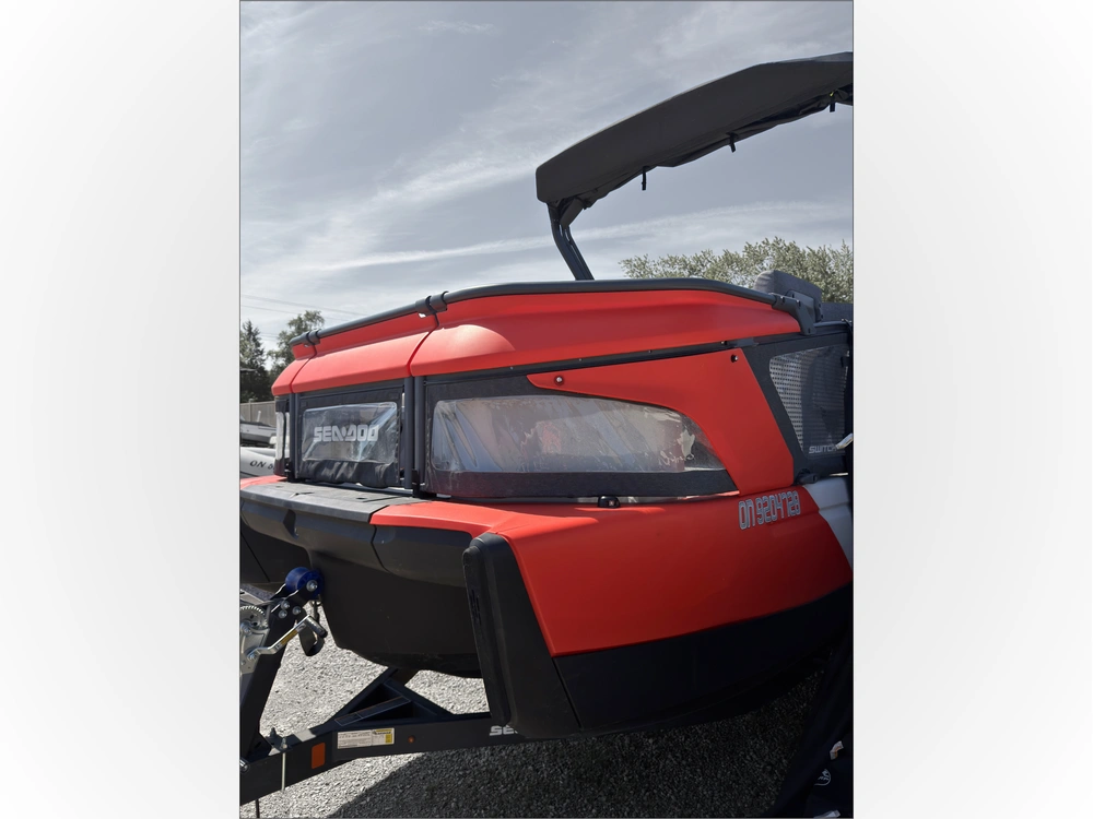 2024 Sea-doo Switch alt