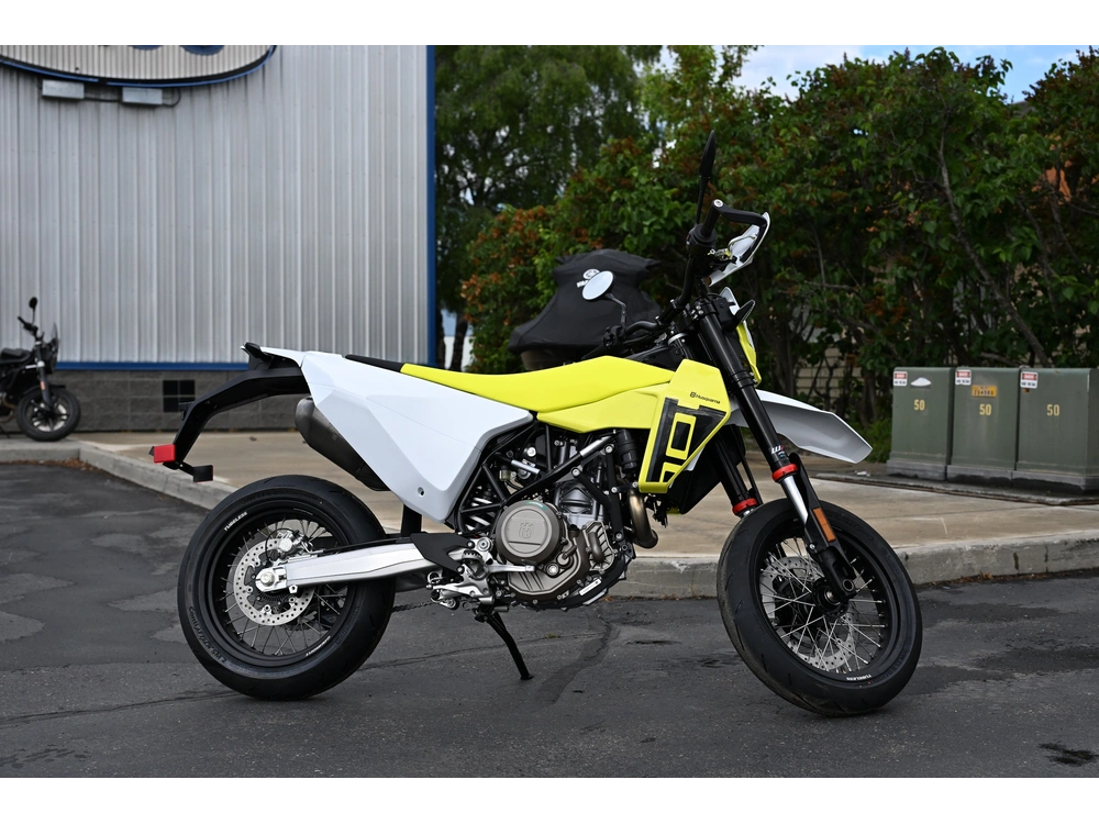 2026 Husqvarna 701 Supermoto alt