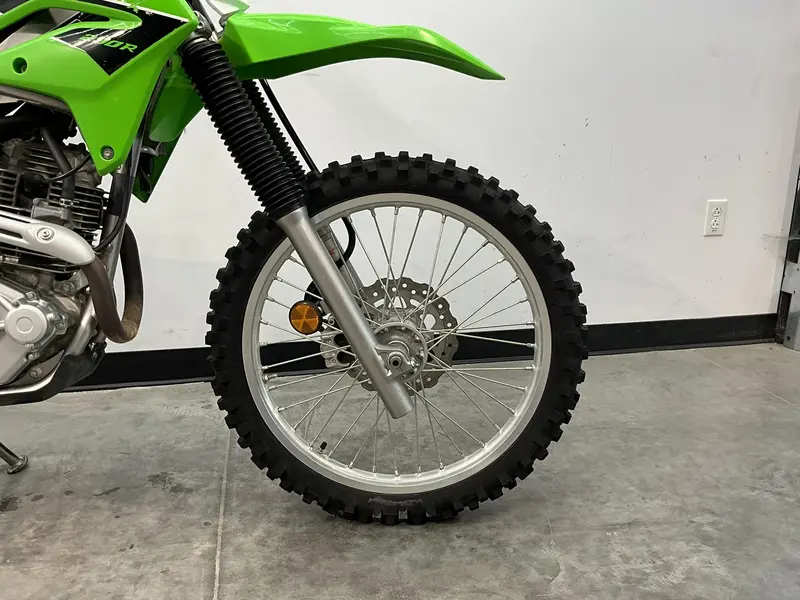2023 Kawasaki KLX 230 E thumbnail 6